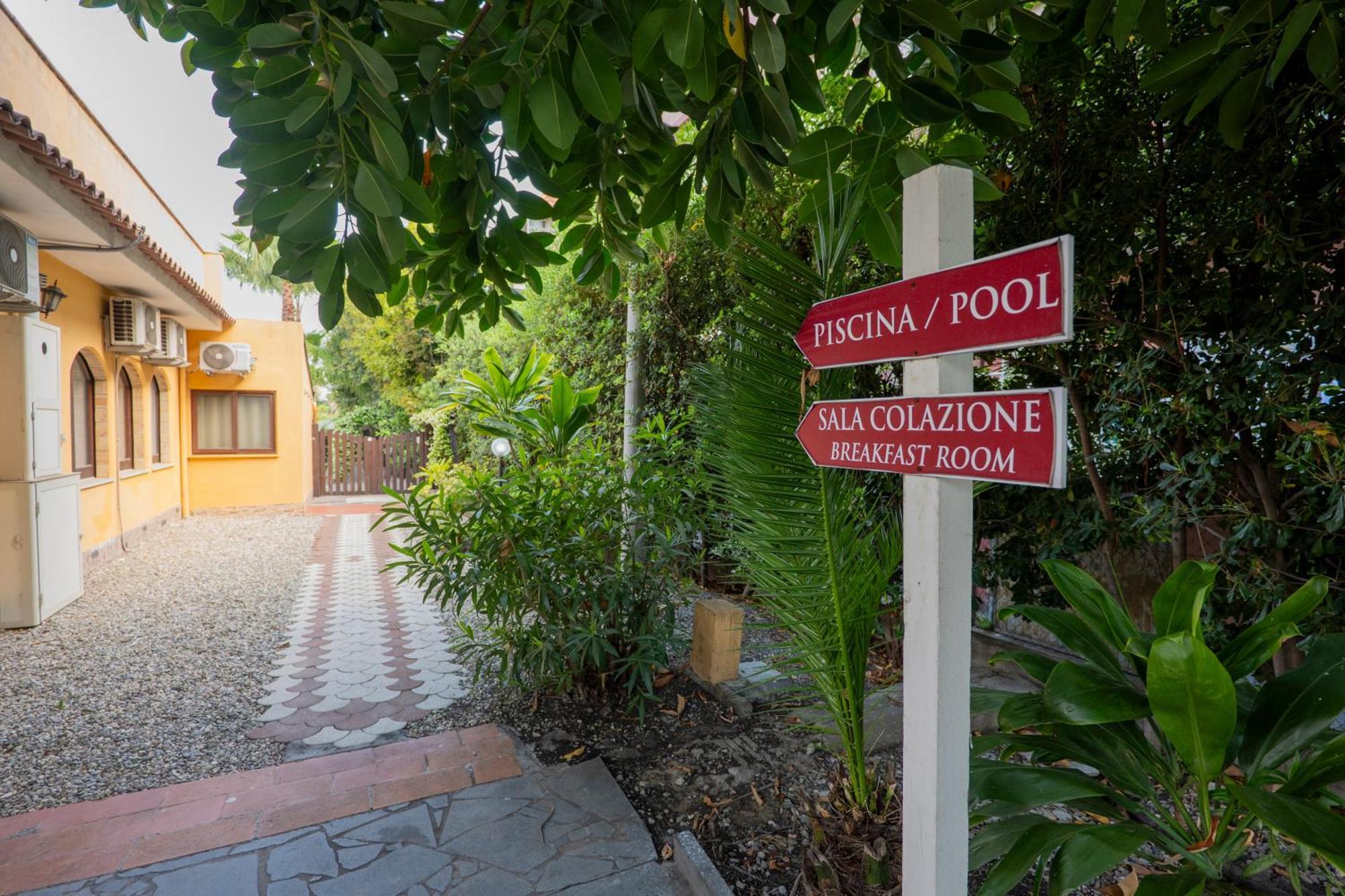Villa Seta Giardini Naxos Exterior photo